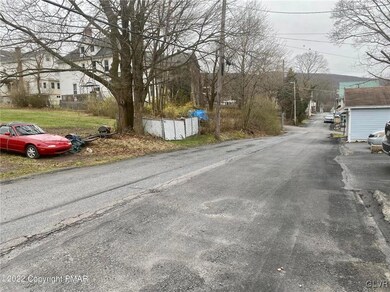 30 School St, Jim Thorpe, PA 18229 - photo 4