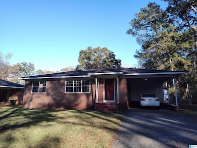 118 S Hammett Ave, Sylacauga, AL 35150 - photo 2