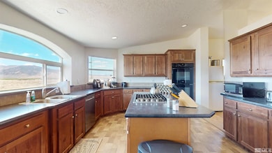 4560 Crosswind Ave, Winnemucca, NV 89445 - photo 7