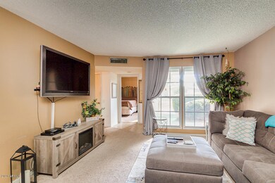 10585 W Palmeras Dr unit G, Sun City, AZ 85373 - photo 4