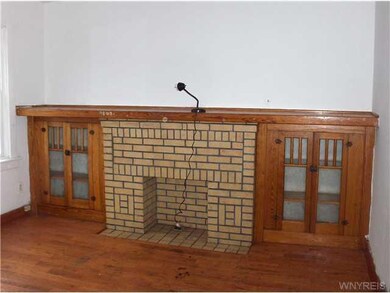 Living Room upper unit