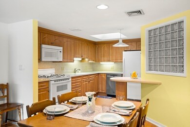 429 Place Ln, Woburn, MA 01801 - photo 2