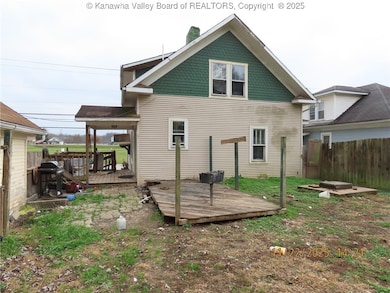 715 Camden Ave, Parkersburg, WV 26101 - photo 5