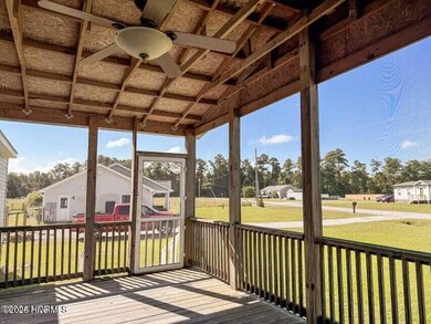 108 Dana Court Havelock nc porch