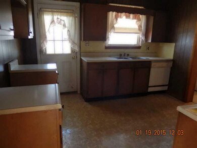 802 N East St, Tipton, IN 46072 - photo 6