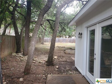 908 Dartmouth St, San Marcos, TX 78666 - photo 4