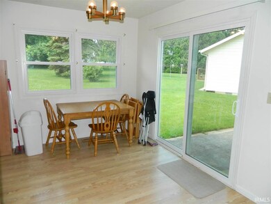 818 W Rosewood Dr, Bloomington, IN 47404 - photo 6