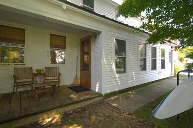 29 School St, Bellows Falls, VT 05101 - photo 4