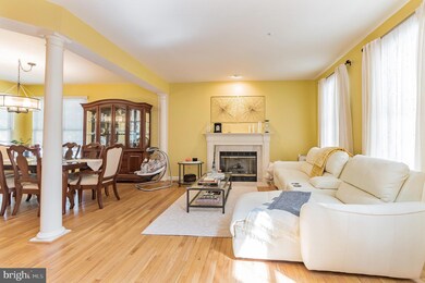 19946 Cedarbluff Dr, Germantown, MD 20876 - photo 5