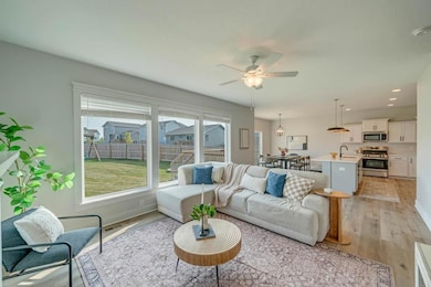 4417 NW 13th St, Ankeny, IA 50023 - photo 2