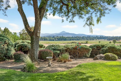 1773 Alta Vista Rd, Eagle Point, OR 97524 - photo 2