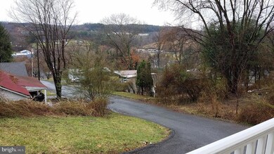 116 George Ln unit 2, Berkeley Springs, WV 25411 - photo 3