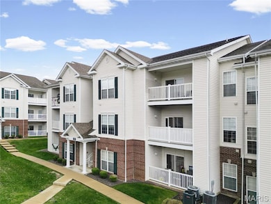 35 Kassebaum Ln unit 204, Saint Louis, MO 63129 - photo 2