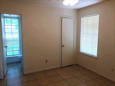 1018 Progreso Dr, Houston, TX 77038 - photo 4