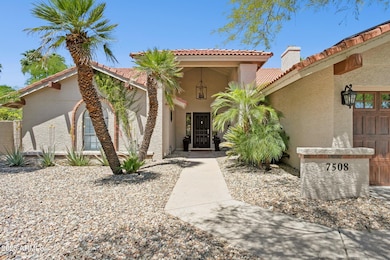 7508 E Aster Dr - Entry