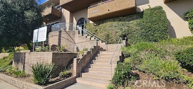 209 S Prospect Ave unit 205, Redondo Beach, CA 90277 - photo 2