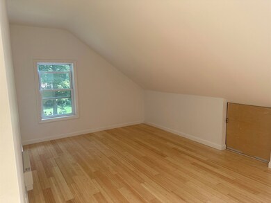 766 Us Route 5, Dummerston, VT 05301 - photo 7