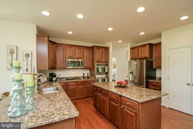 520 Mcpherson Dr, Fredericksburg, VA 22406 - photo 4