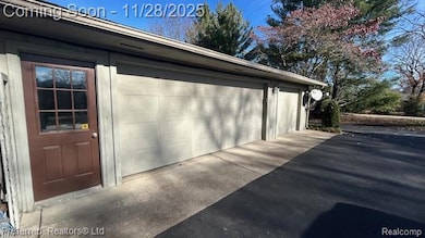 6800 Crestway Dr, Bloomfield Hills, MI 48301 - photo 7