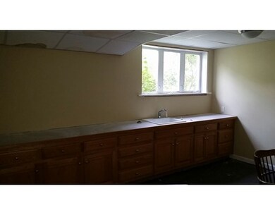 25 Vine St, Milford, MA 01757 - photo 5