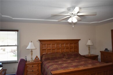 724 Brookwood St, Lansing, KS 66043 - photo 7