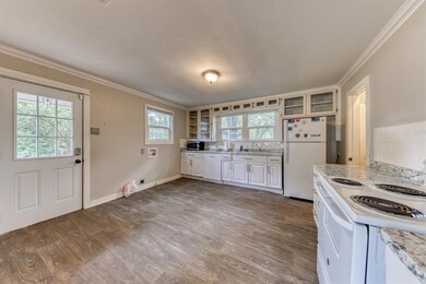 213 W 1st St, Weatherford, TX 76086 - photo 5