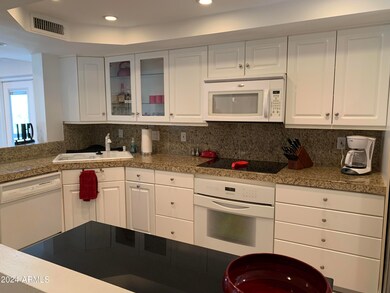 5132 N 31st Way unit 137, Phoenix, AZ 85016 - photo 4