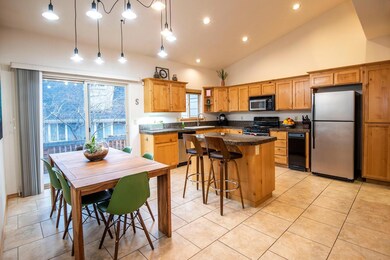 1052 SW Crosscut Ct Bend OR-print-004-00