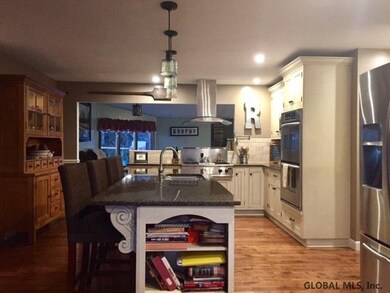 451 Wallace Rd, Schenectady, NY 12304 - photo 3