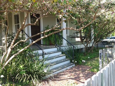 769 E 16th St, Houston, TX 77008 - photo 2