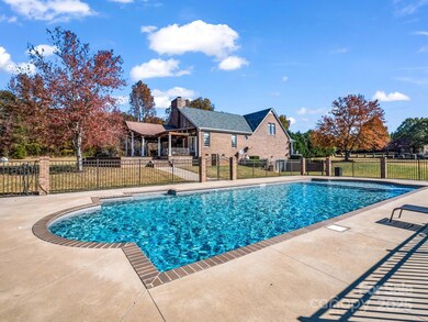 Endless pool - has jets for endless swimming