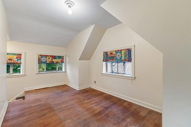 615 Shawnee Ave, Des Moines, IA 50313 - photo 7