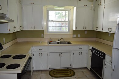 602 Larrymore Dr, Manchester, TN 37355 - photo 4