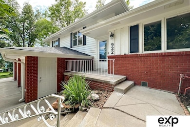 922 N 122nd St, Omaha, NE 68154 - photo 2