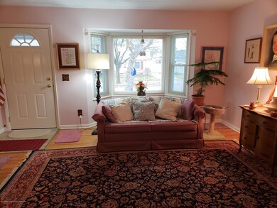 2509 Victor Ave, Lansing, MI 48911 - photo 2