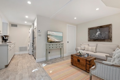 06-Living Room