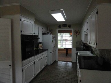 1623 Kensington Dr, Tyler, TX 75703 - photo 5