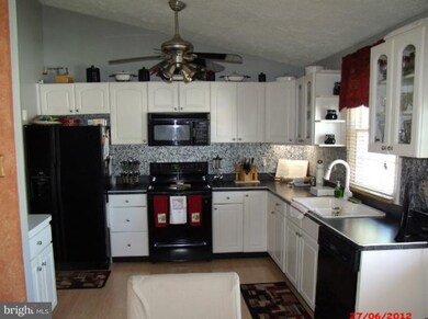 511 Nollmeyer Rd, Middle River, MD 21220 - photo 4