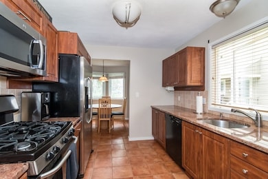 34 Cannon Forge Dr, Foxboro, MA 02035 - photo 5