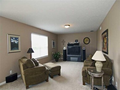 2435 Joust Dr, Greenwood, IN 46143 - photo 2