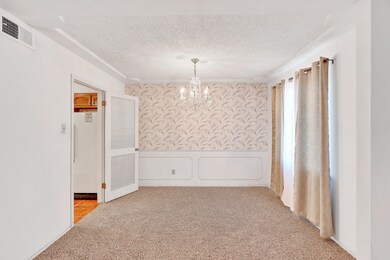 10212 Montwood-5