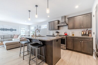 8907 Dalton Lane-13
