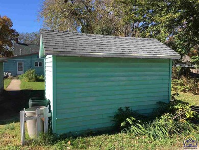 428 Pearl St, Rossville, KS 66533 - photo 4