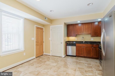 2114 E Fayette St unit B, Baltimore, MD 21231 - photo 5