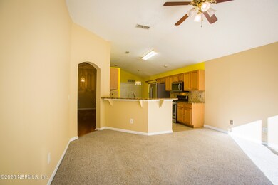 6093 Scenic Meadow Ln, Jacksonville, FL 32244 - photo 5