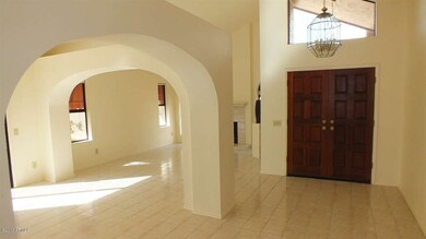 Entry & Formal Dining Room