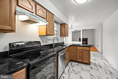 8438 Kings Meade Way, Columbia, MD 21046 - photo 2