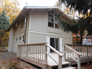 109 Hillcrest Dr, Hawley, PA 18428 - photo 4