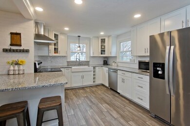 15 Barrett St, Ludlow, MA 01056 - photo 5