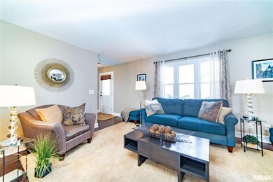 117 W 47th St, Davenport, IA 52806 - photo 4